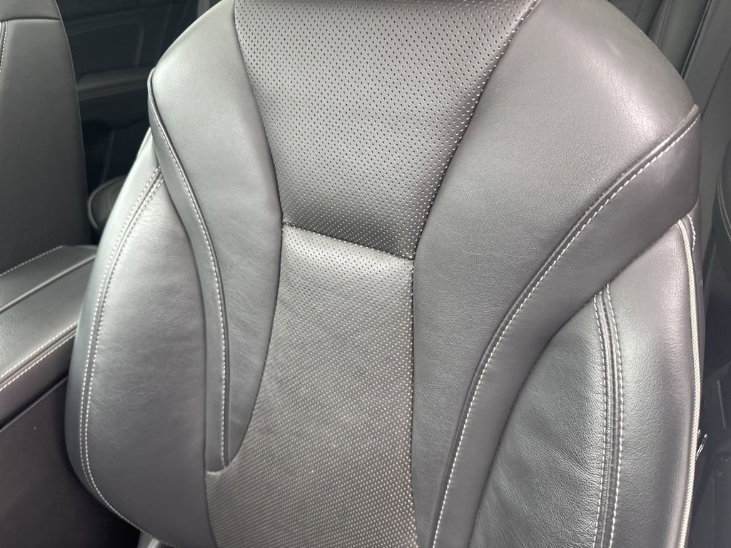 Used 2021 Buick Envision Essence w/ Sport Touring Package image 28