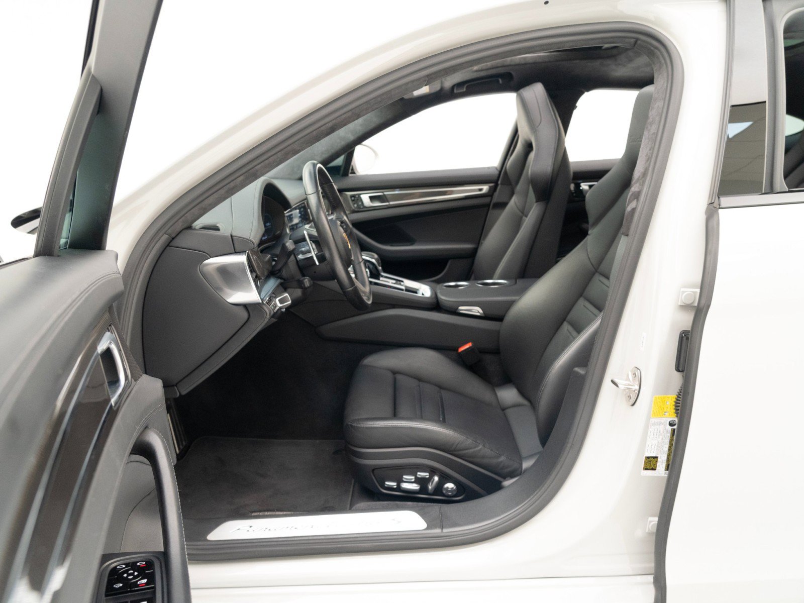 Certified 2021 Porsche Panamera Turbo S image 18