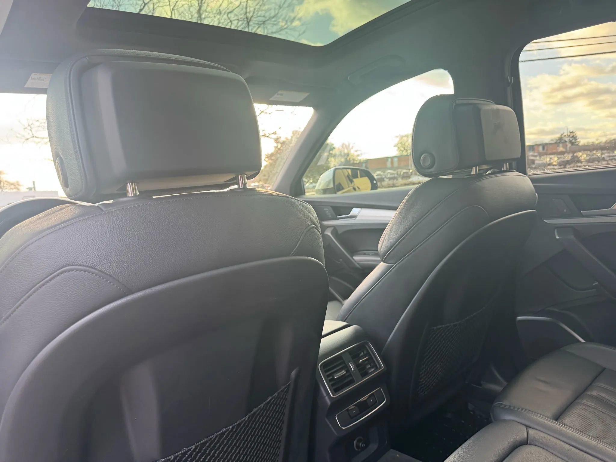 Used 2018 Audi SQ5 Premium Plus AWD/4WD image 39