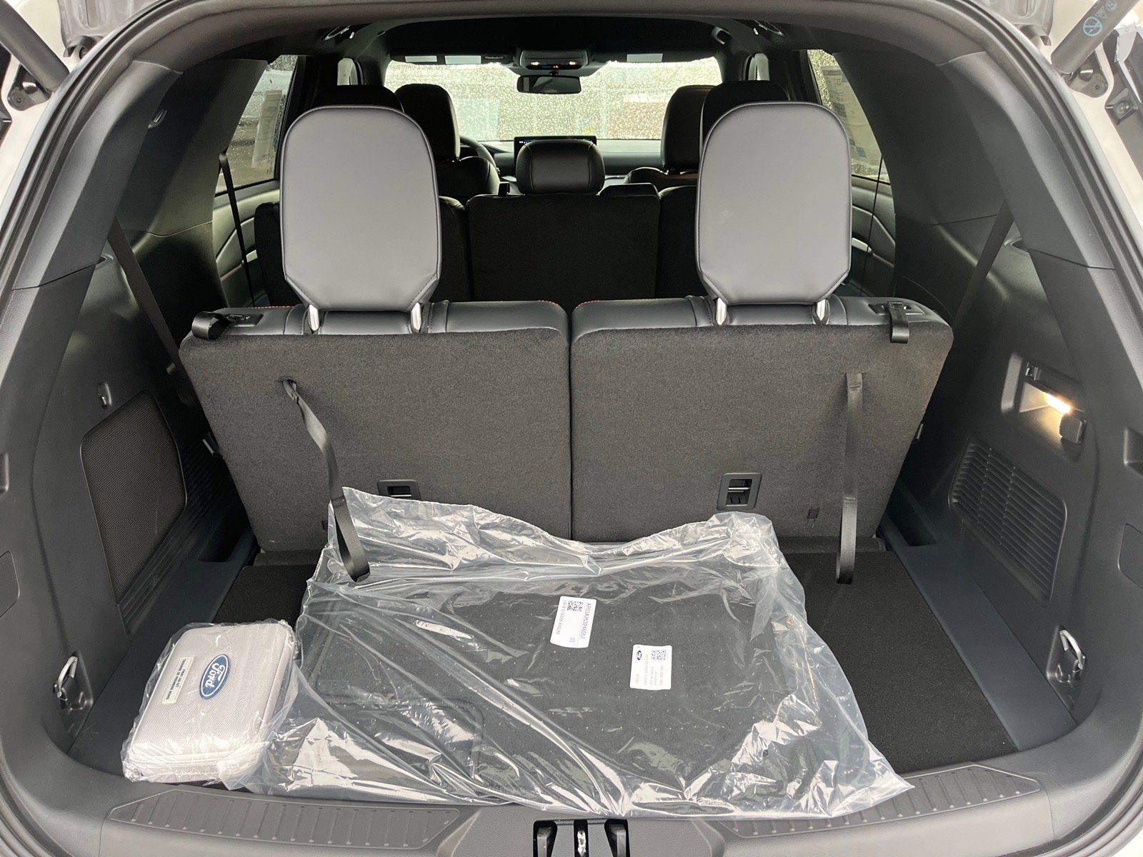 New 2026 Ford Explorer ST-Line w/ ST-Line Street Pack AWD/4WD image 19