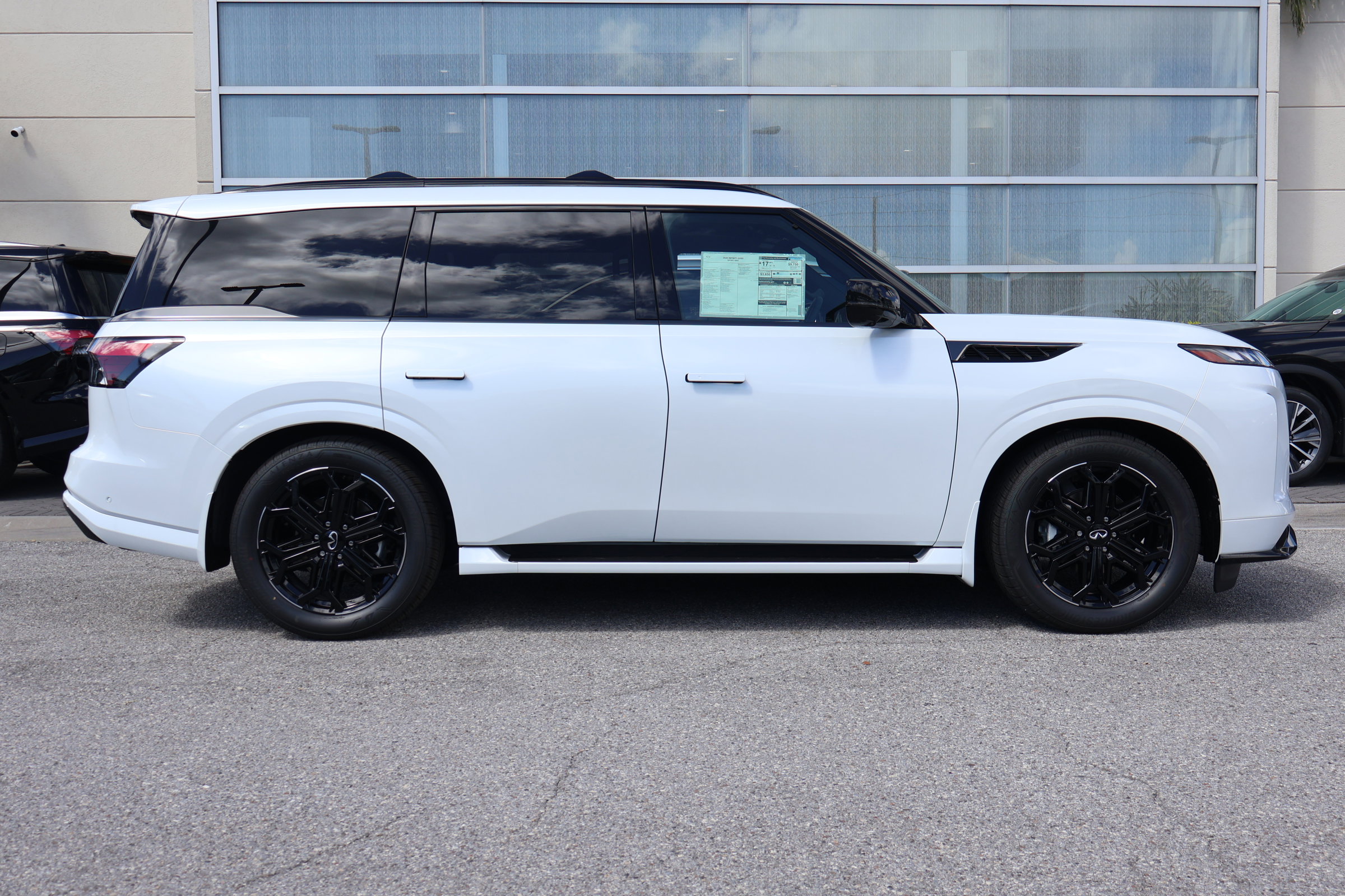 New 2026 INFINITI QX80 4WD image 7