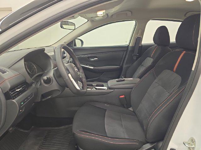 Used 2025 Nissan Sentra SR FWD image 19