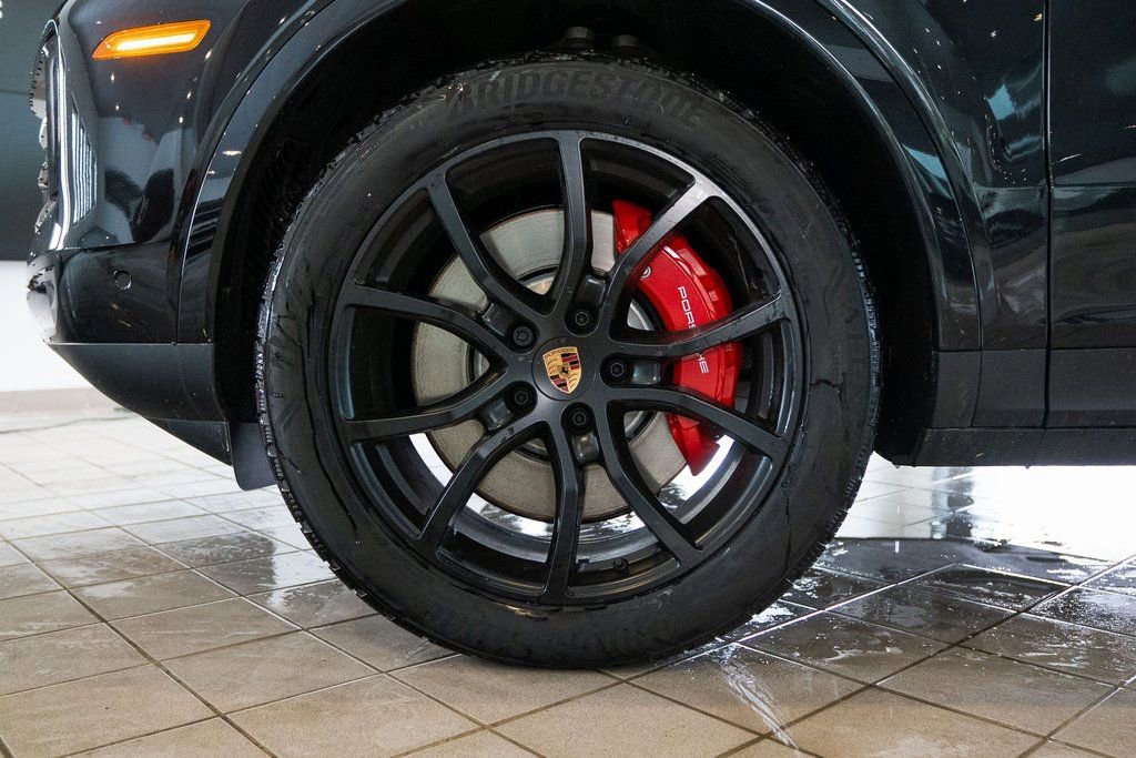 New 2026 Porsche Cayenne S AWD/4WD image 12
