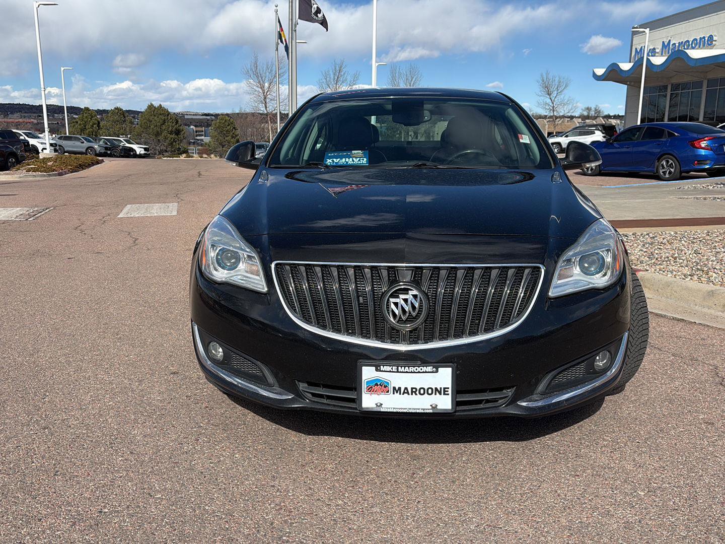 Used 2017 Buick Regal Sport Touring image 2