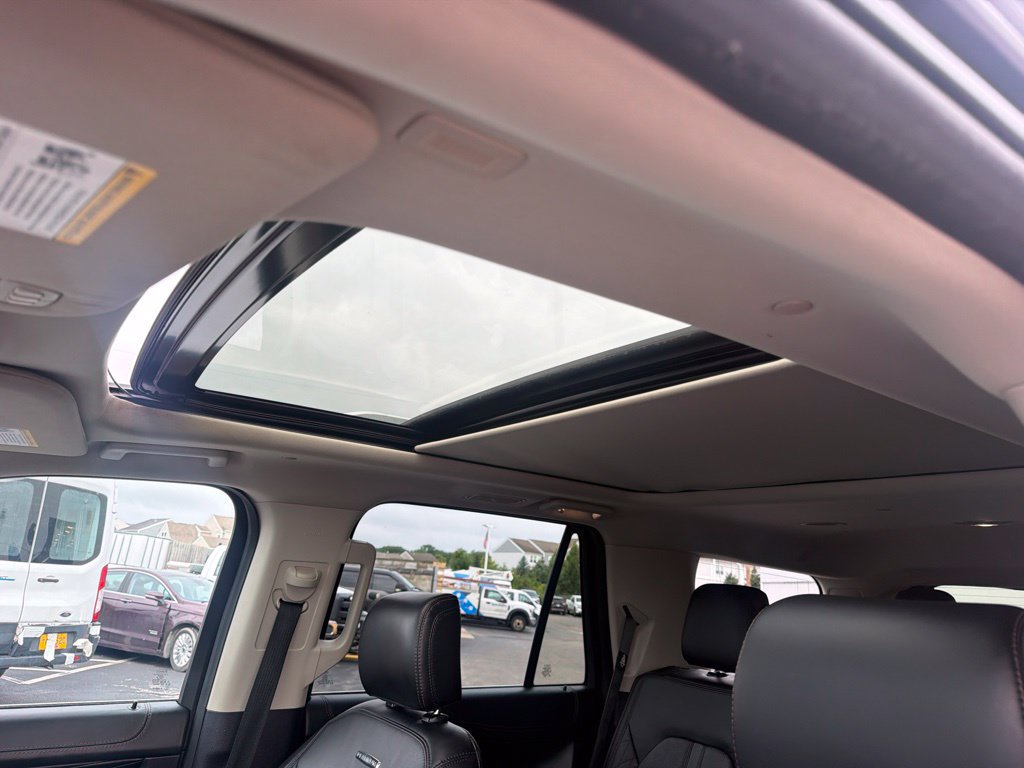 Used 2020 Ford Expedition Platinum AWD/4WD image 26