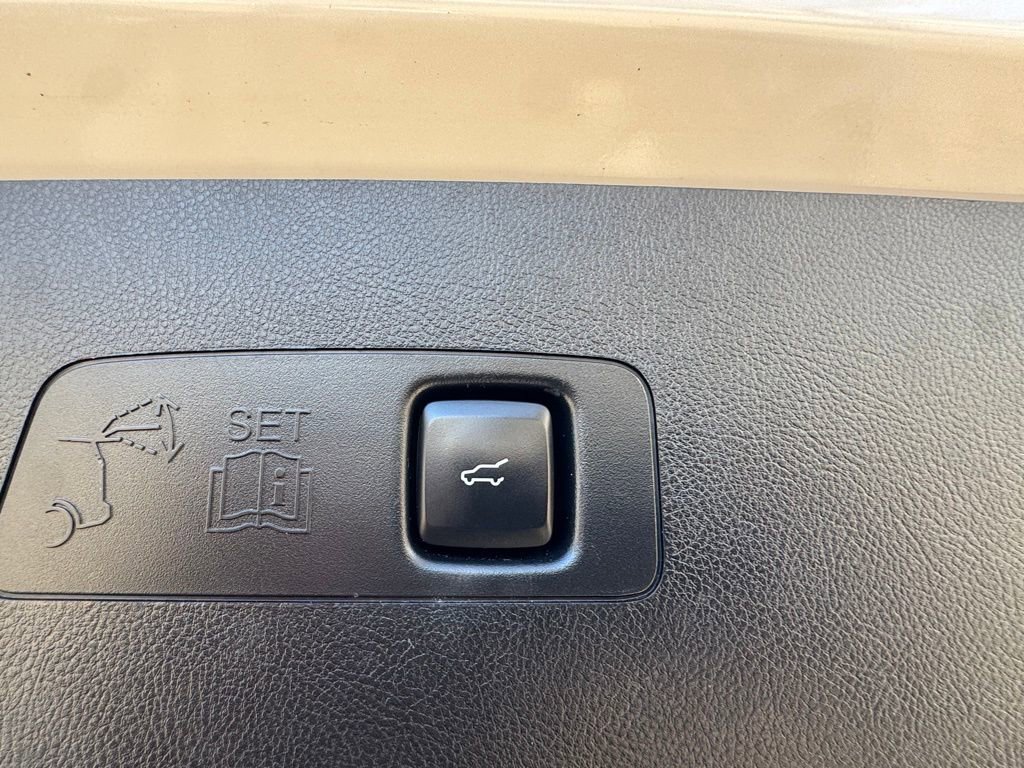 Used 2020 Lincoln Corsair Reserve w/ Equipment Group 201A AWD/4WD image 19