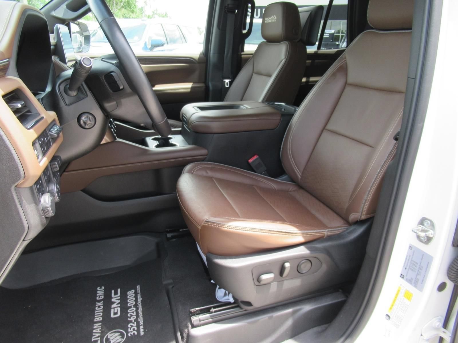 Used 2021 Chevrolet Tahoe High Country w/ Premium Package AWD/4WD image 23
