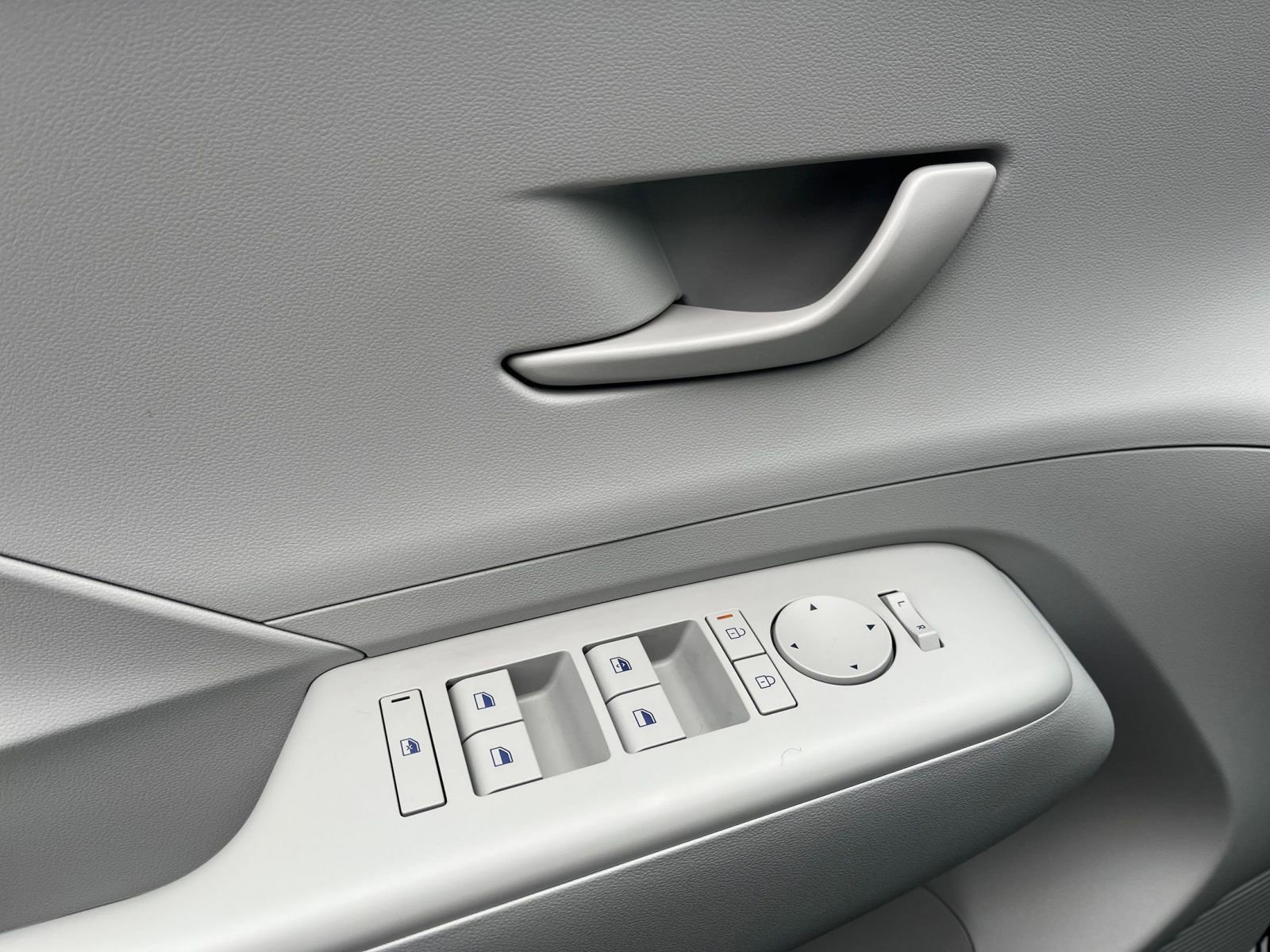 Used 2025 Hyundai Kona SEL image 20