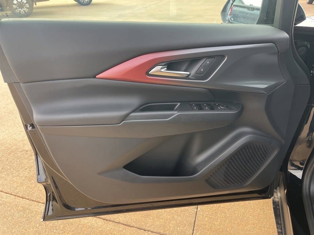 New 2026 Chevrolet Equinox EV RS image 10