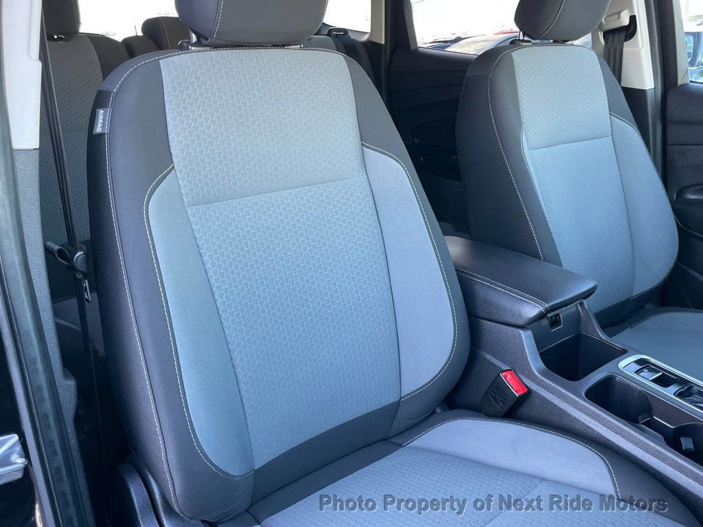 Used 2019 Ford Escape SE image 10