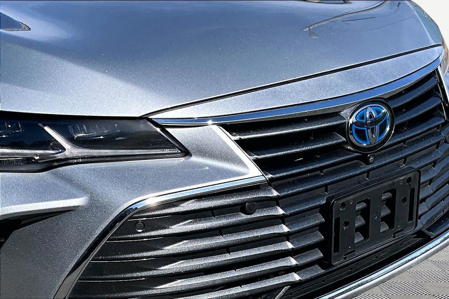 Certified 2021 Toyota Avalon Limited w/ Advanced Safety Package FWD image 30