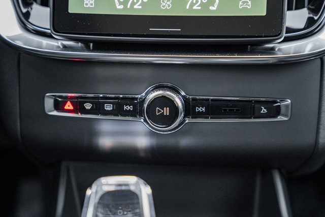 New 2026 Volvo XC90 B6 Ultra image 23