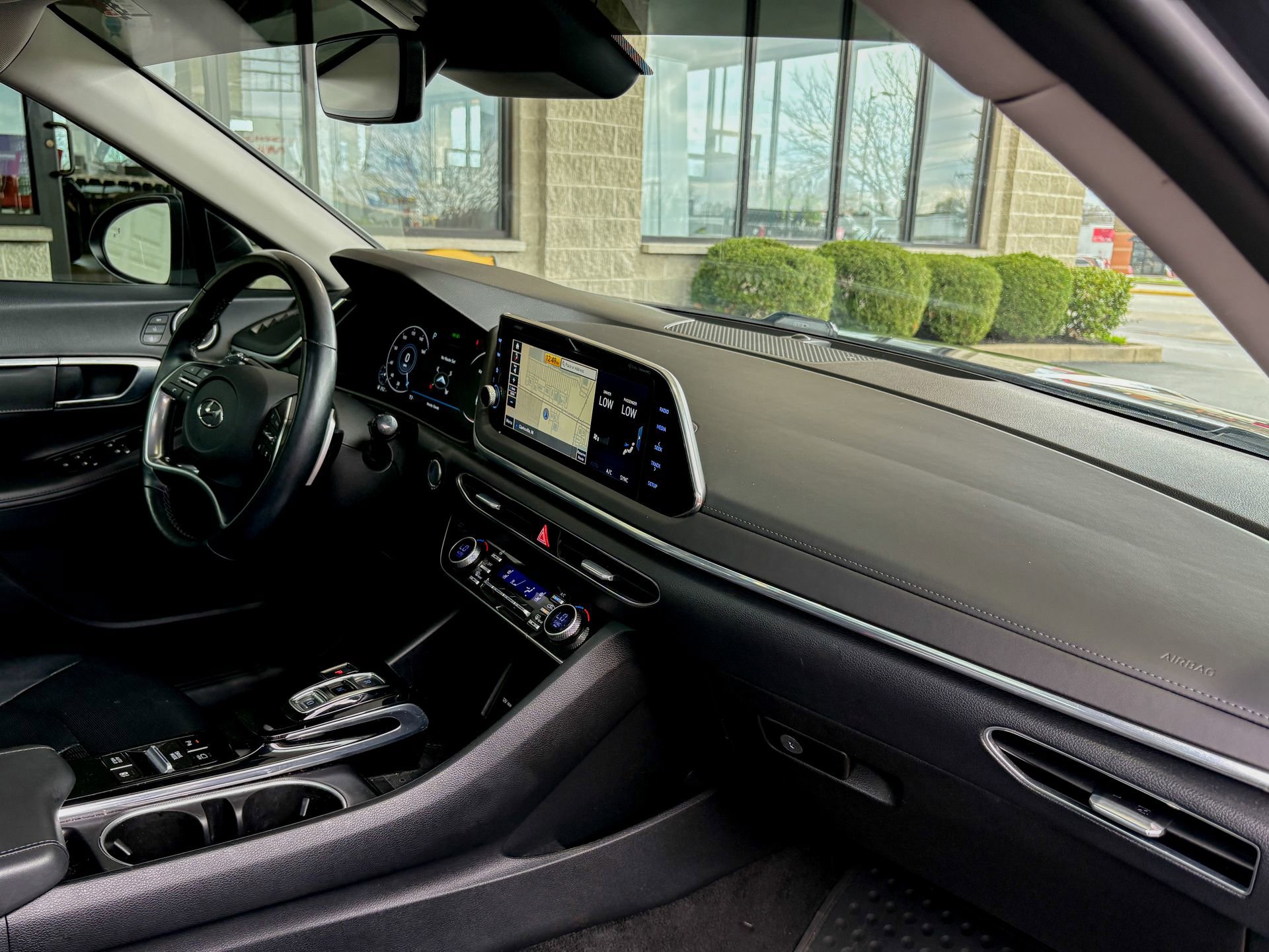 Used 2021 Hyundai Sonata Limited image 23