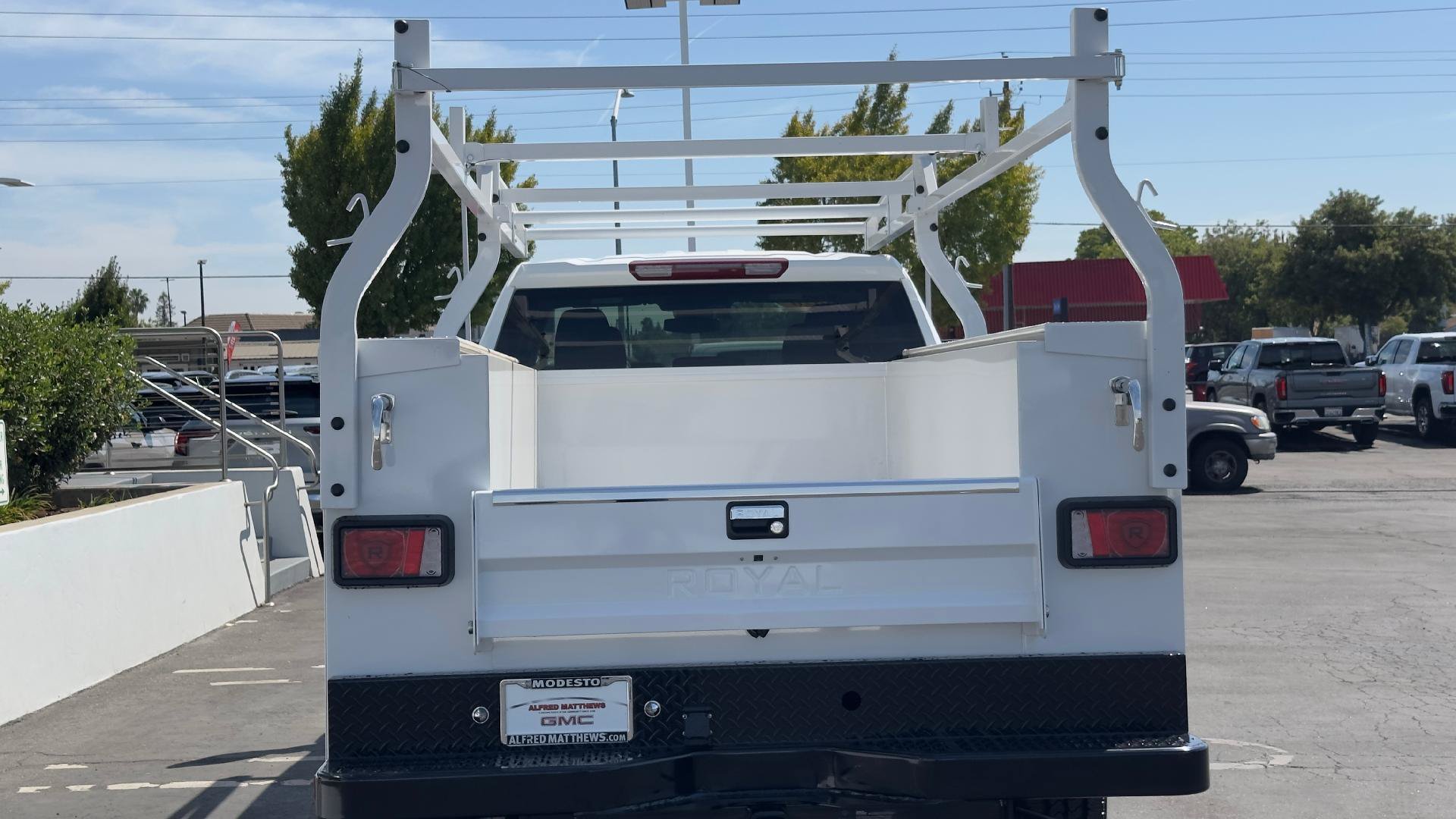 New 2026 GMC Sierra 2500 Pro w/ Convenience Package AWD/4WD image 5