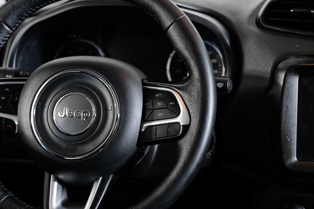 Used 2023 Jeep Renegade Altitude w/ Sun/Sound Group image 17