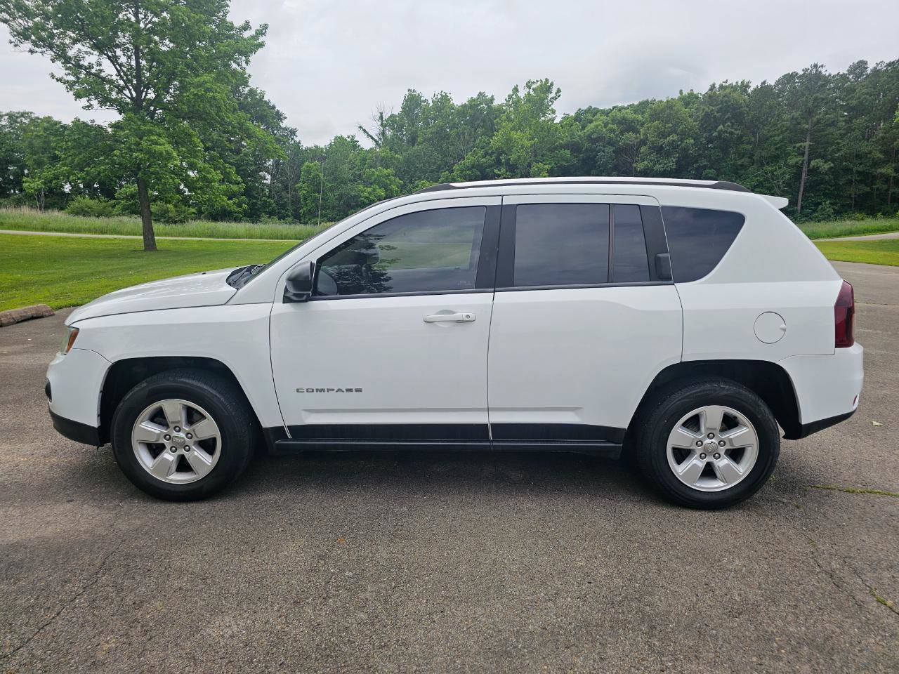 Used 2014 Jeep Compass Sport w/ Power Value Group FWD image 9