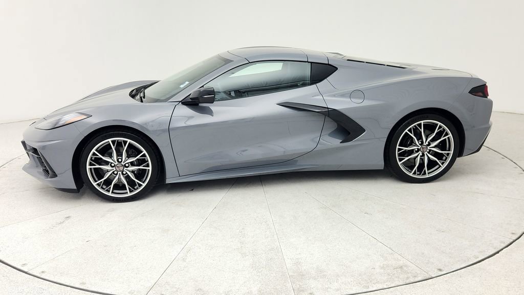 Used 2025 Chevrolet Corvette Stingray Preferred Cpe w/ Stealth Interior Trim Package image 5