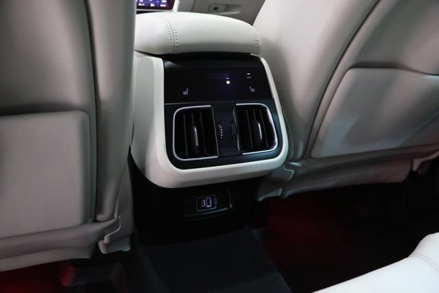 Used 2023 Maserati Grecale Modena AWD/4WD image 32
