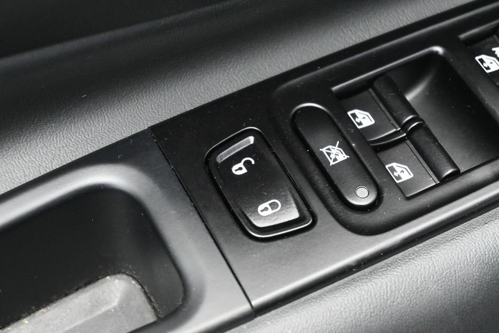 Used 2022 Jeep Renegade Altitude w/ Convenience Group AWD/4WD image 15