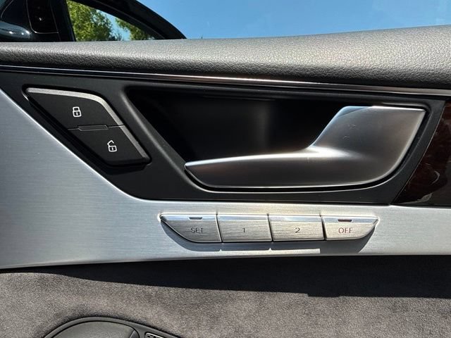 Used 2012 Audi A8 4.2 AWD/4WD image 18