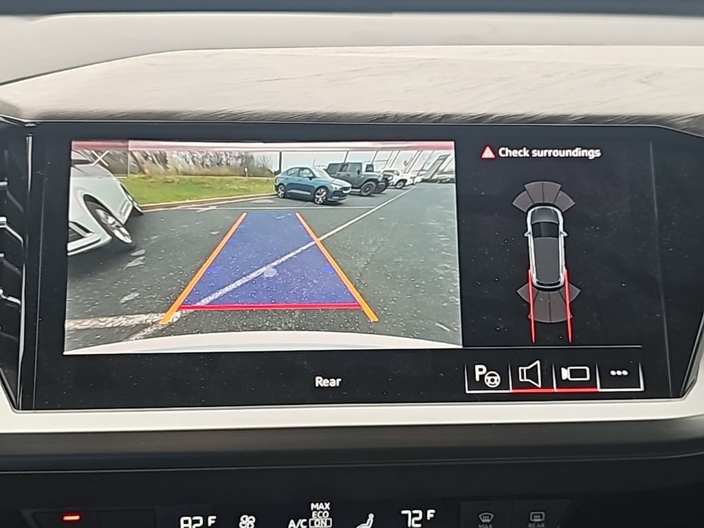 Certified 2024 Audi Q4 e-tron Prestige image 9