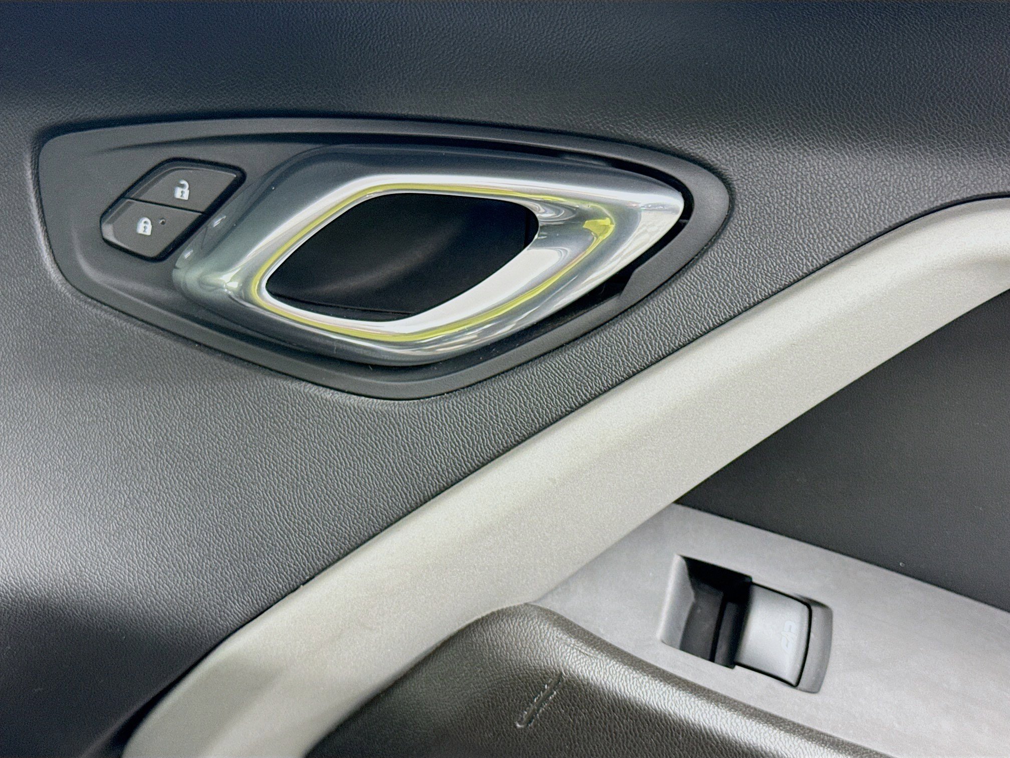 Used 2021 Chevrolet Camaro SS RWD image 26