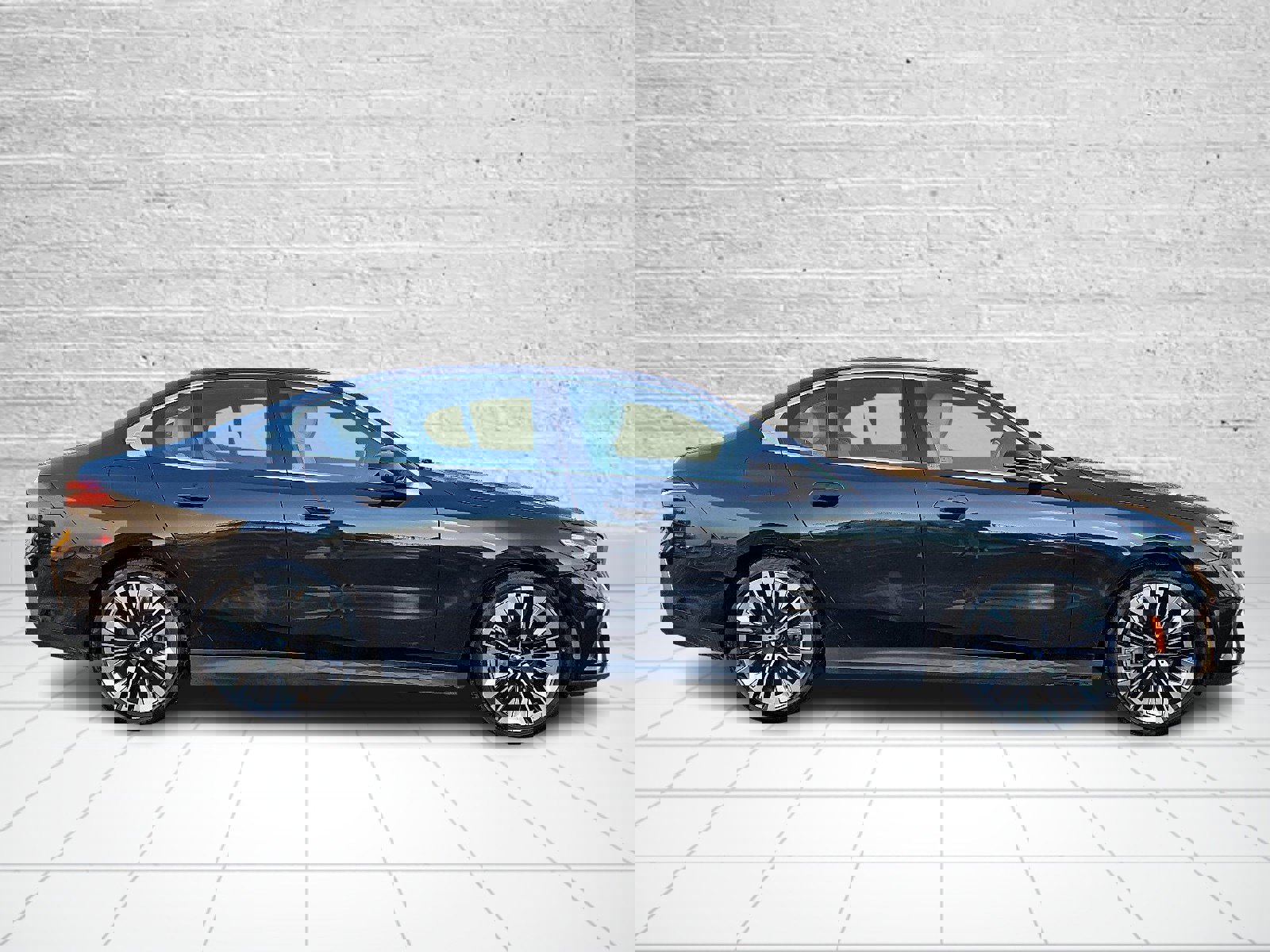 Used 2024 BMW 540i xDrive w/ Premium Package image 7