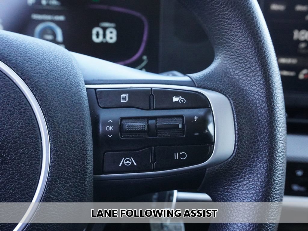 Used 2023 Kia Sportage LX image 3