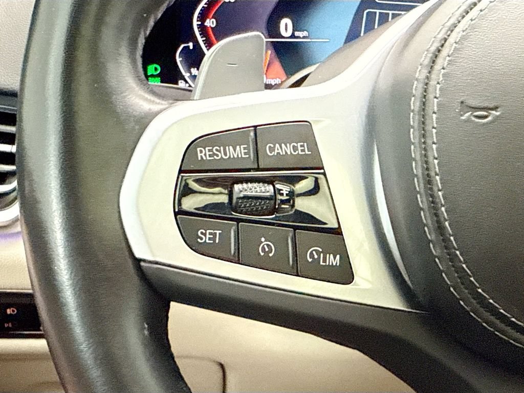 Used 2023 BMW X6 xDrive40i w/ M Sport Package AWD/4WD image 11