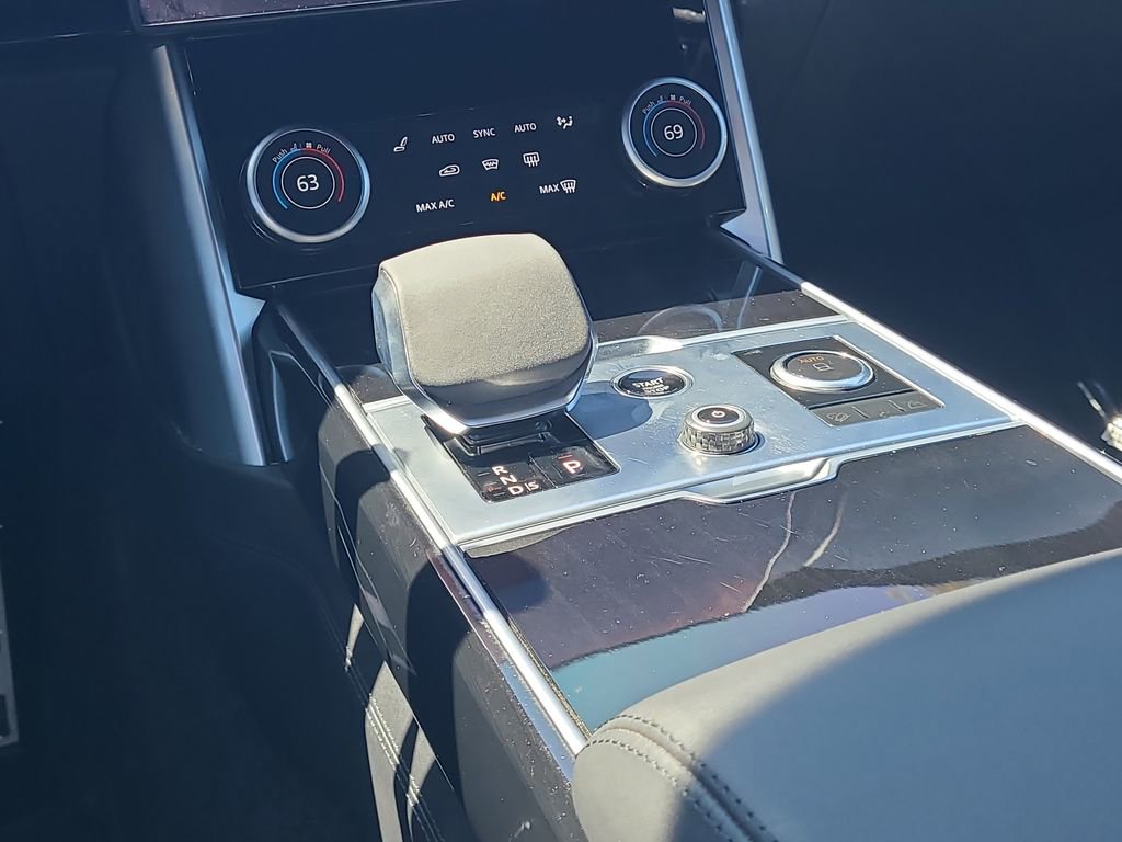 Used 2023 Land Rover Range Rover SE image 15