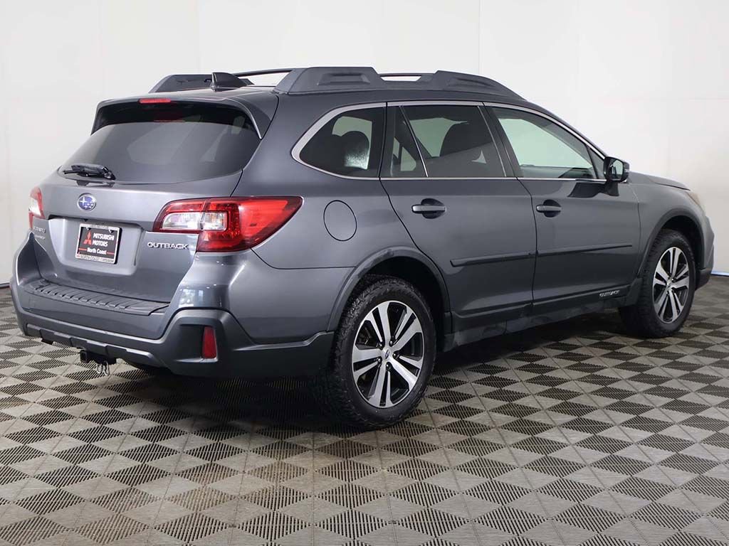 Used 2018 Subaru Outback 2.5i Limited AWD/4WD image 11