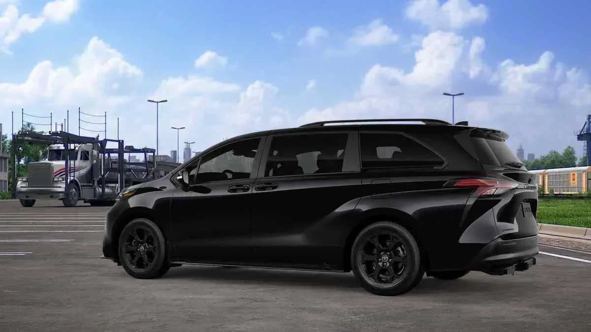 New 2026 Toyota Sienna XLE Woodland Edition AWD/4WD image 7