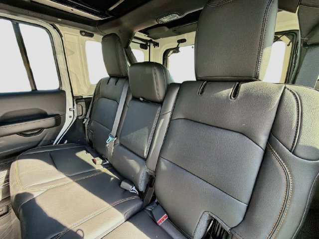 New 2027 Jeep Wrangler Unlimited Sahara AWD/4WD image 18