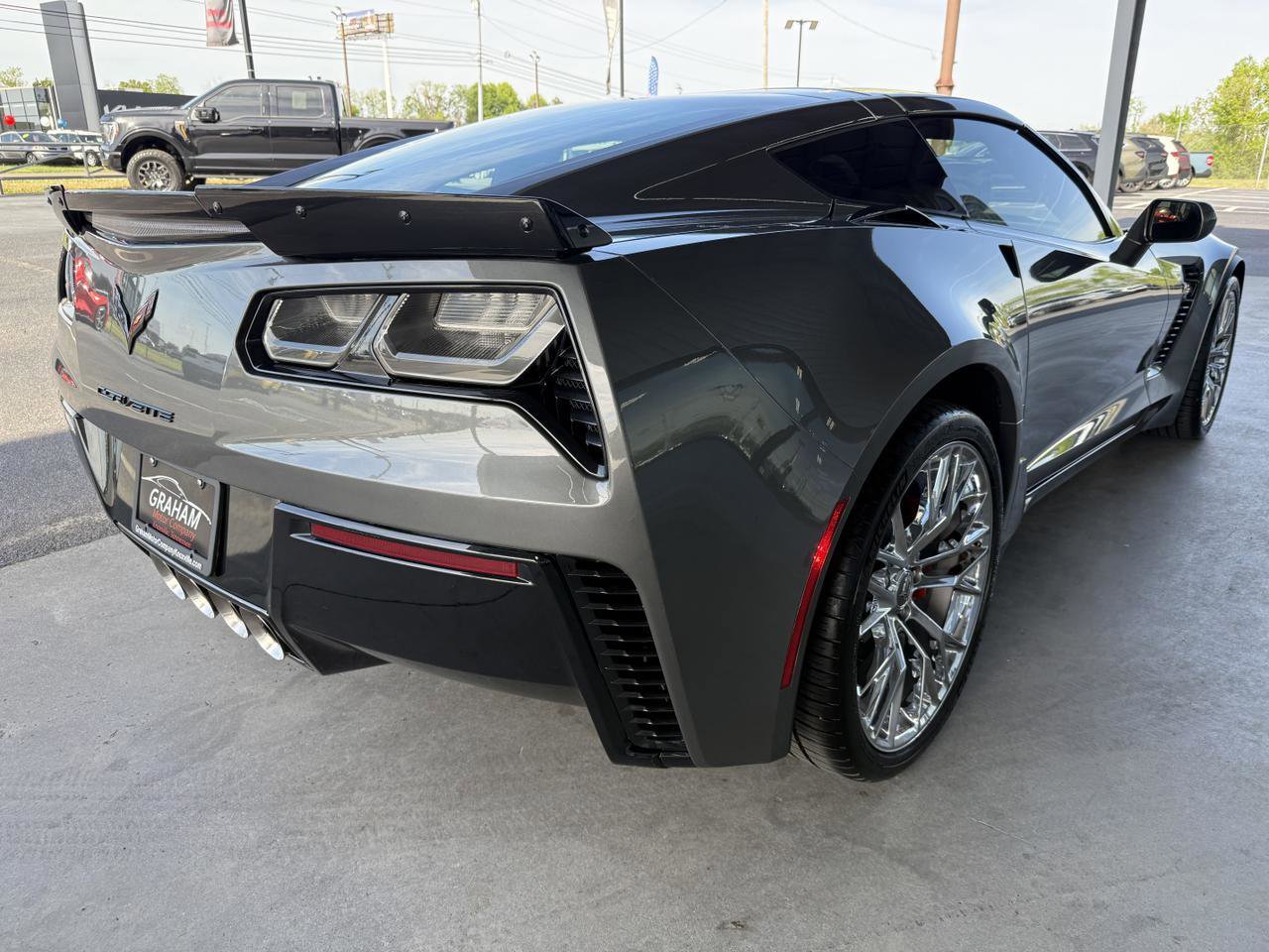 Used 2016 Chevrolet Corvette Z06 w/ 3LZ Preferred Equipment Group RWD image 8
