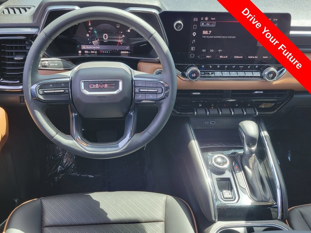 Used 2023 GMC Canyon AT4 w/ AT4 Premium Package AWD/4WD image 4