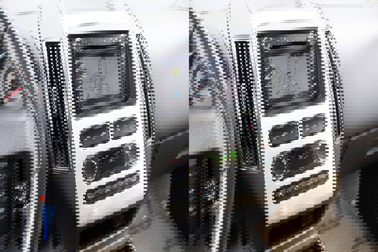 Used 2010 Ford Edge Limited image 3