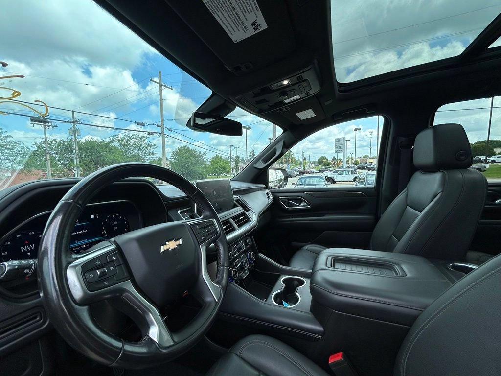 Used 2022 Chevrolet Suburban LT AWD/4WD image 15
