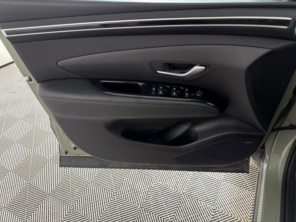 Used 2024 Hyundai Santa Cruz Limited image 13