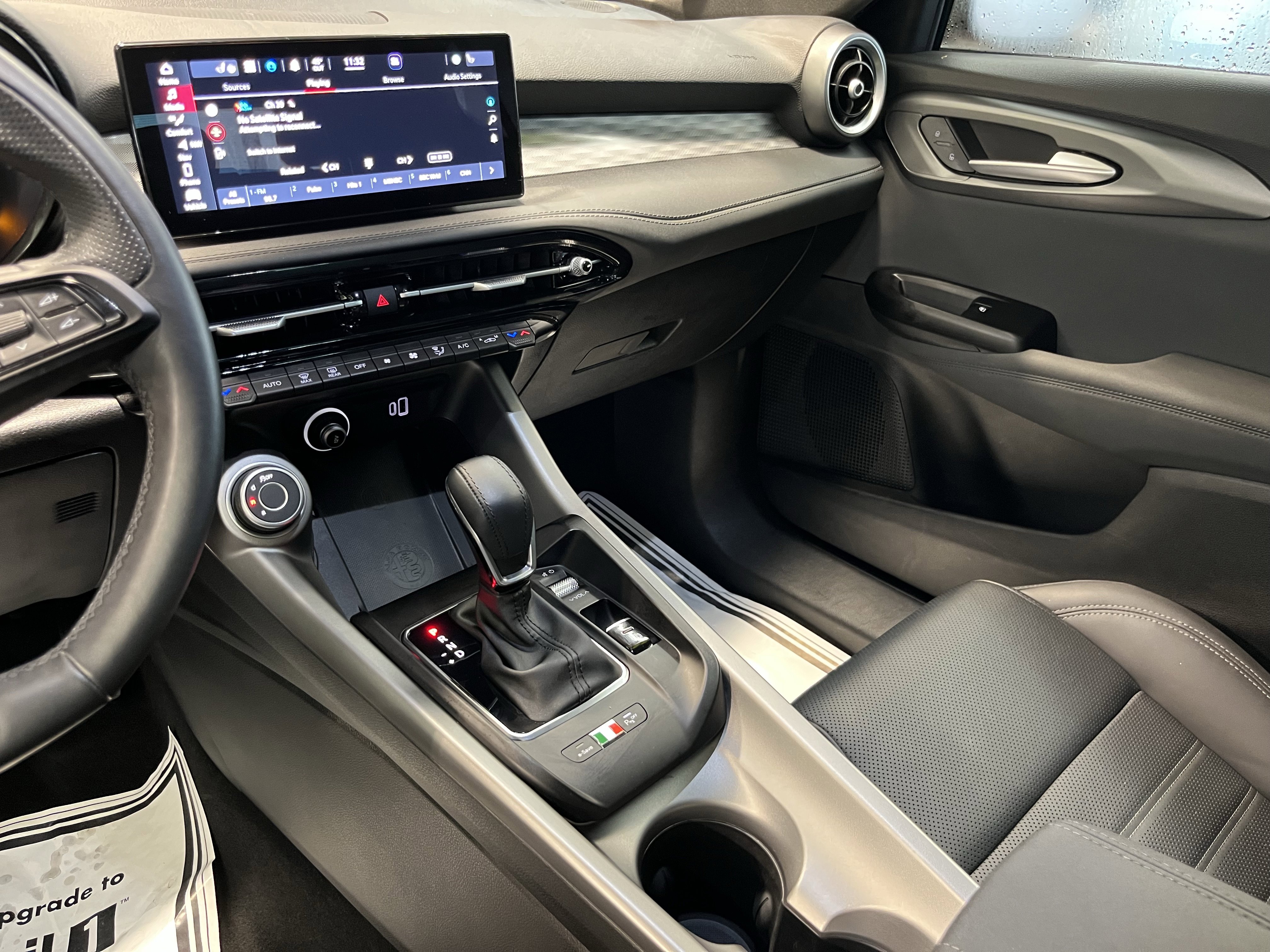 Used 2024 Alfa Romeo Tonale Ti w/ Premium Interior Package image 11