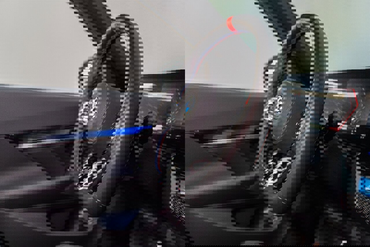 Used 2025 BMW M5 w/ Carbon Package image 60