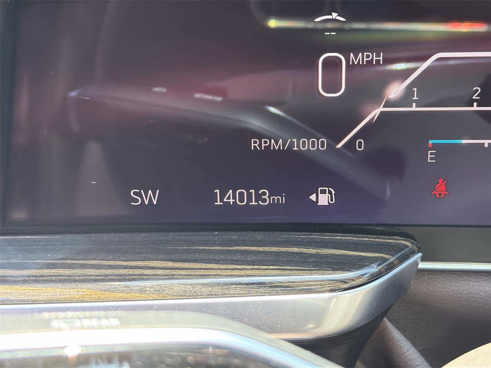 Used 2025 Cadillac Escalade Premium Luxury RWD image 20