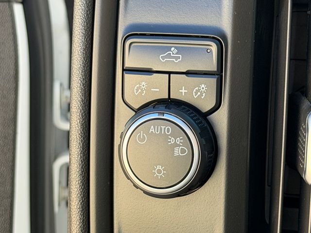 Used 2021 Chevrolet Silverado 1500 Custom image 19