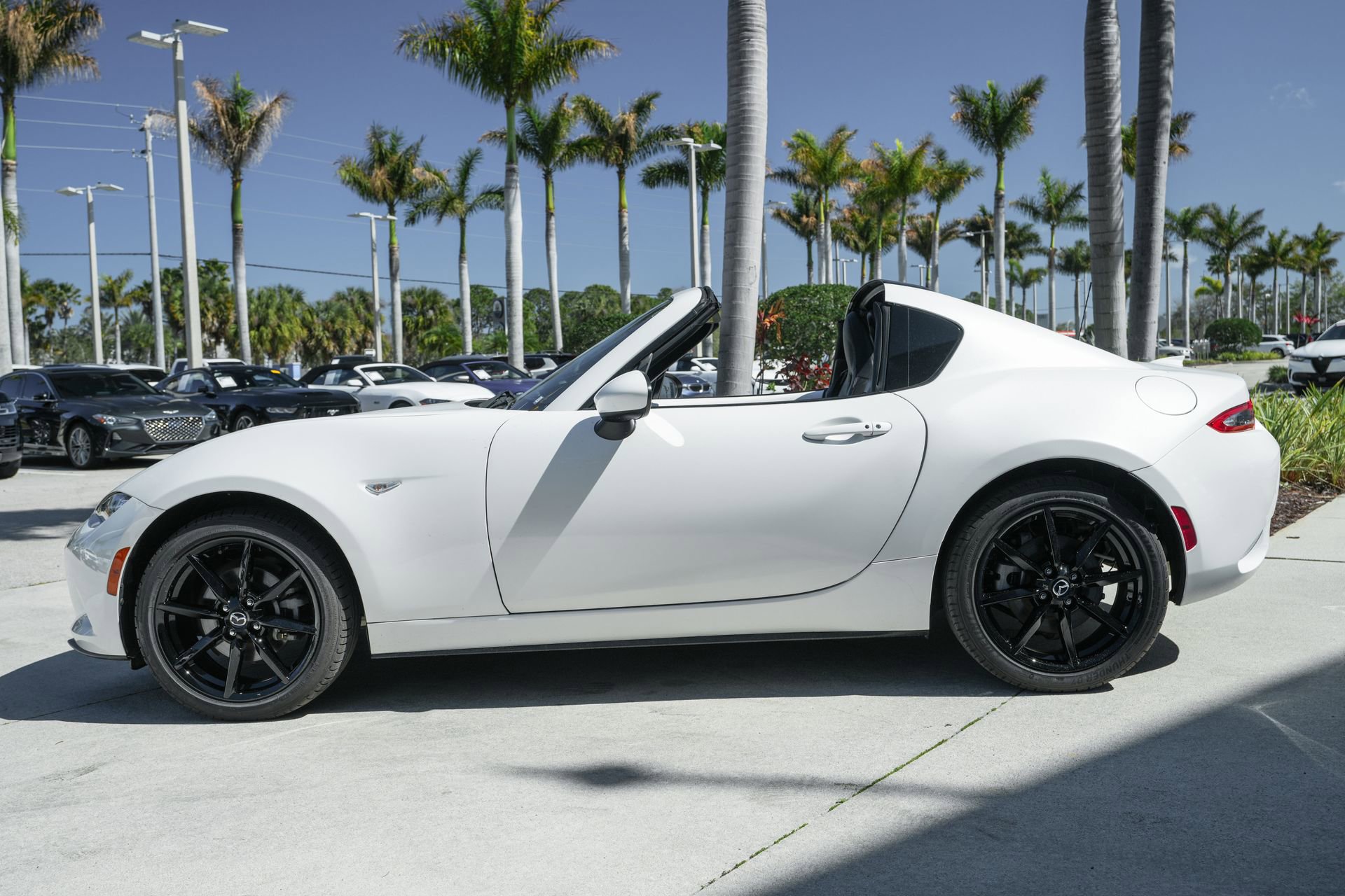 Used 2018 MAZDA MX-5 Miata RF Grand Touring image 24