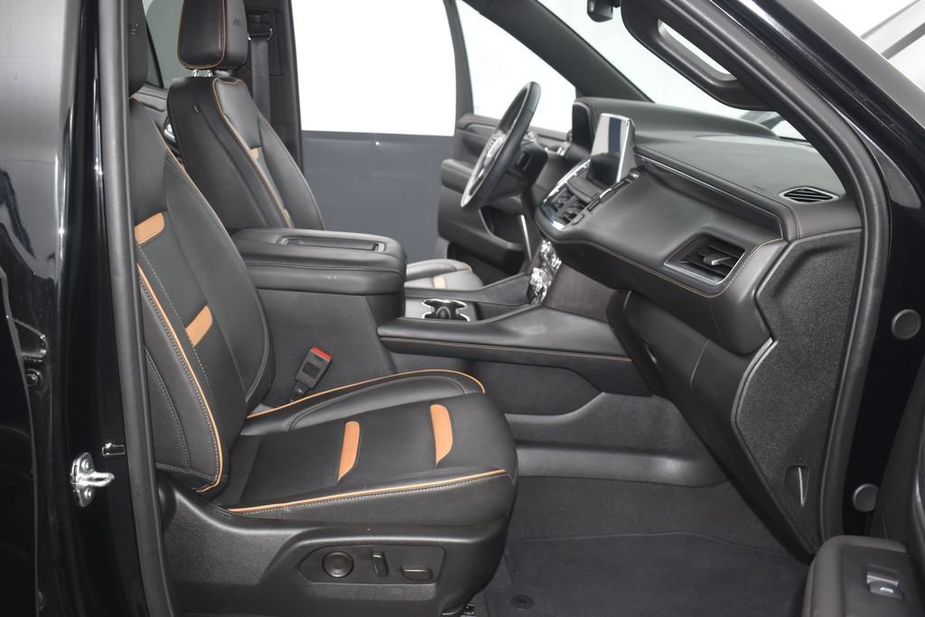 Used 2024 GMC Yukon AT4 w/ Technology Package AWD/4WD image 25