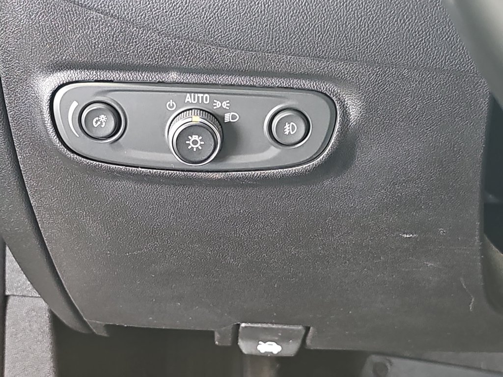 Used 2020 Chevrolet Equinox LT AWD/4WD image 25