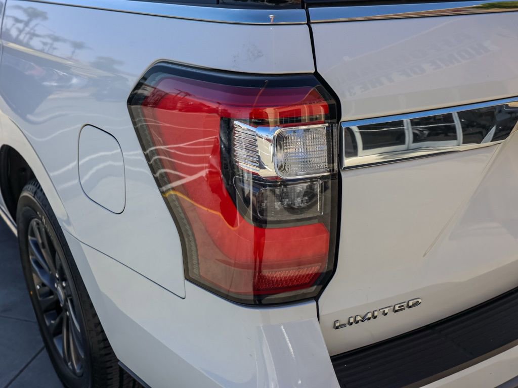 Used 2020 Ford Expedition Limited image 7