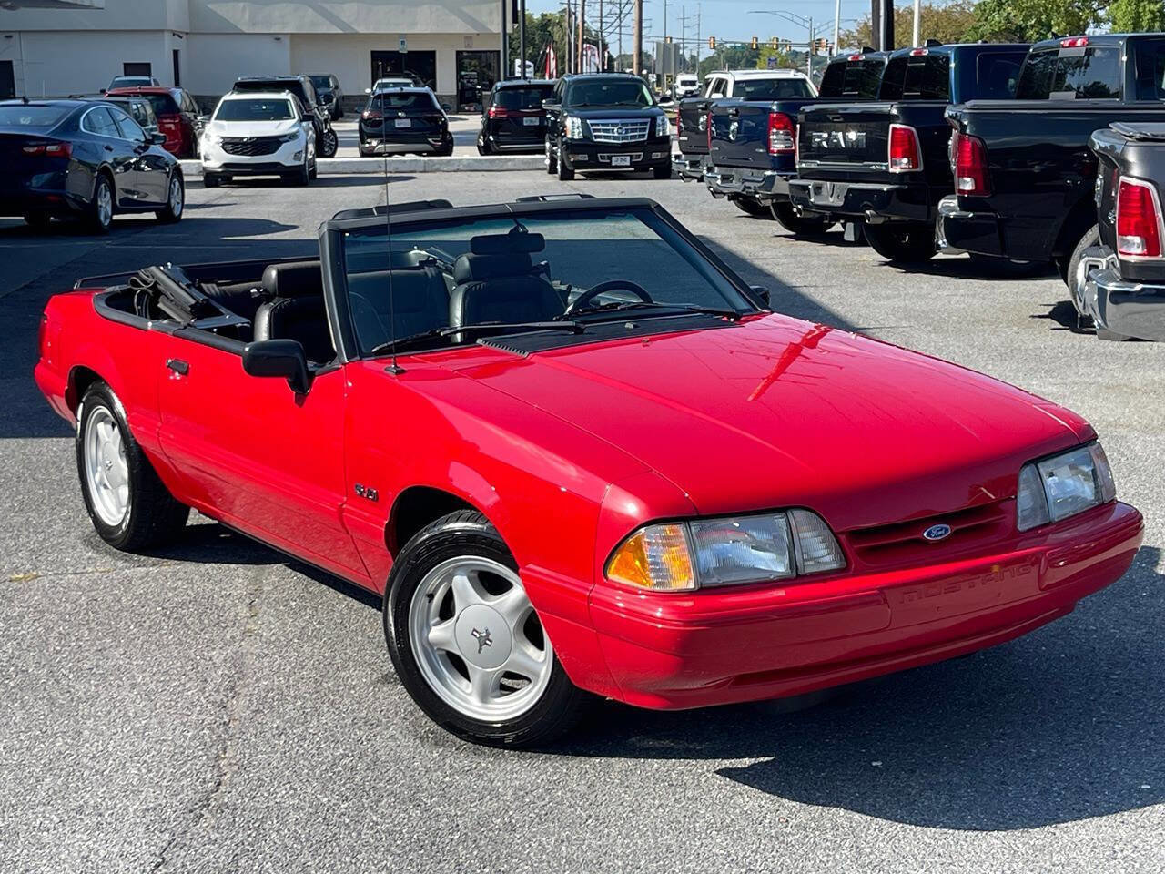Used 1992 Ford Mustang LX image 1