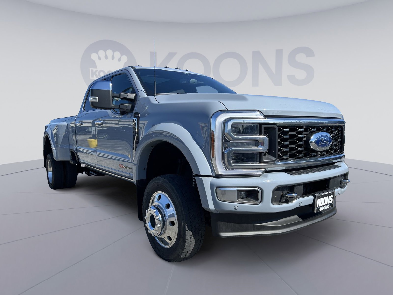 Used 2024 Ford F450 Platinum w/ FX4 Off-Road Package AWD/4WD image 10