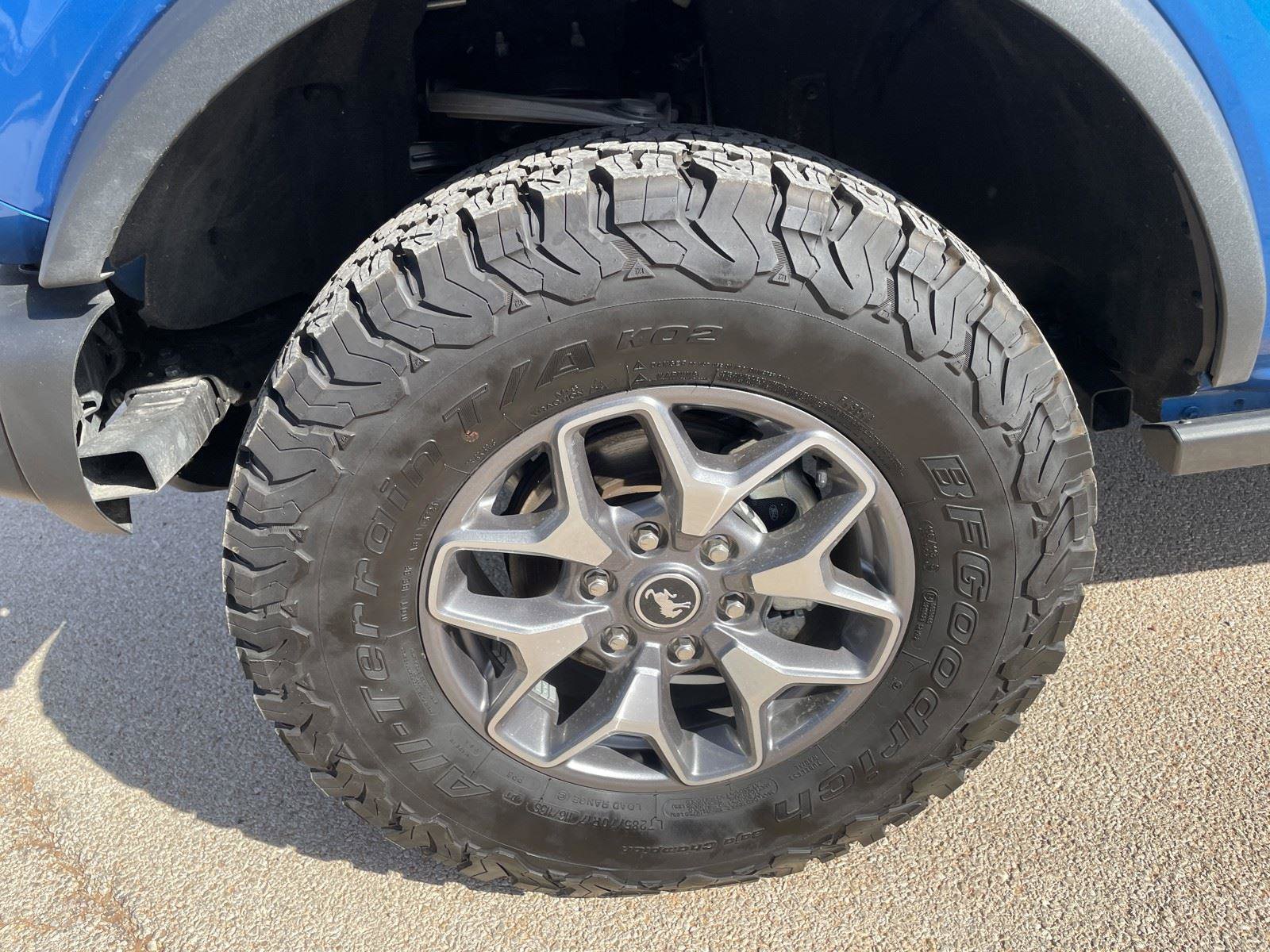 Used 2025 Ford Bronco Badlands image 32