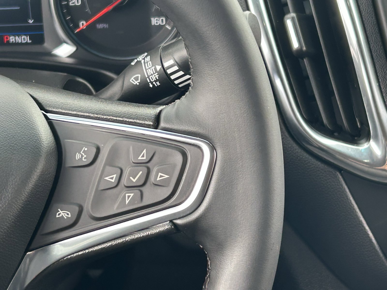 Certified 2024 Chevrolet Equinox LT FWD image 25